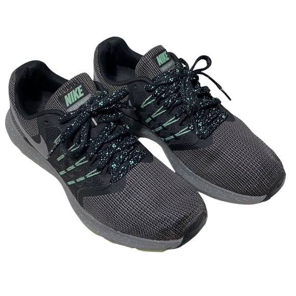 Nike run swift women’s sneakers Size 8.5